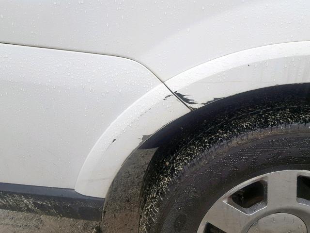 5LMFU28545LJ03365 - 2005 LINCOLN NAVIGATOR WHITE photo 9