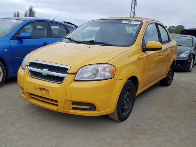 KL1TD5DE4AB130641 - 2010 CHEVROLET AVEO LS YELLOW photo 2