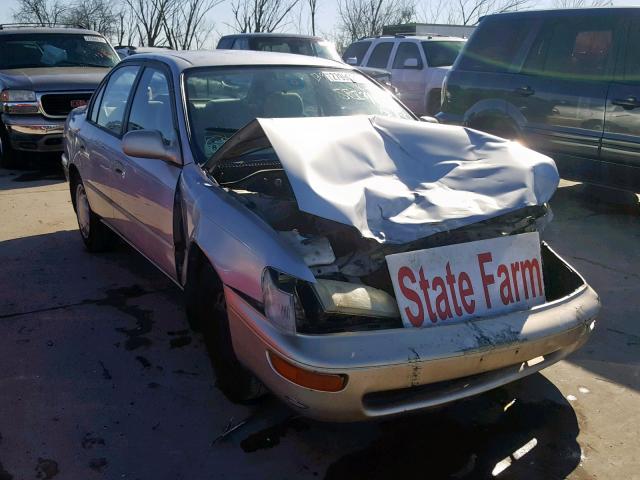 2T1BB02EXTC177841 - 1996 TOYOTA COROLLA DX SILVER photo 1