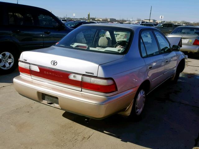 2T1BB02EXTC177841 - 1996 TOYOTA COROLLA DX SILVER photo 4