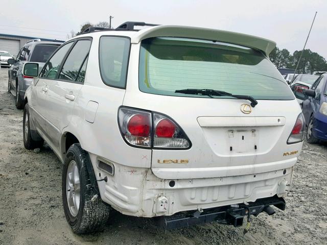 JTJGF10UX20149344 - 2002 LEXUS RX 300 WHITE photo 3