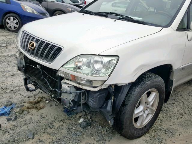 JTJGF10UX20149344 - 2002 LEXUS RX 300 WHITE photo 9