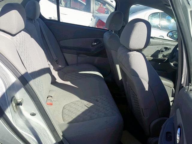 1G1ZT52855F261393 - 2005 CHEVROLET MALIBU LS SILVER photo 6