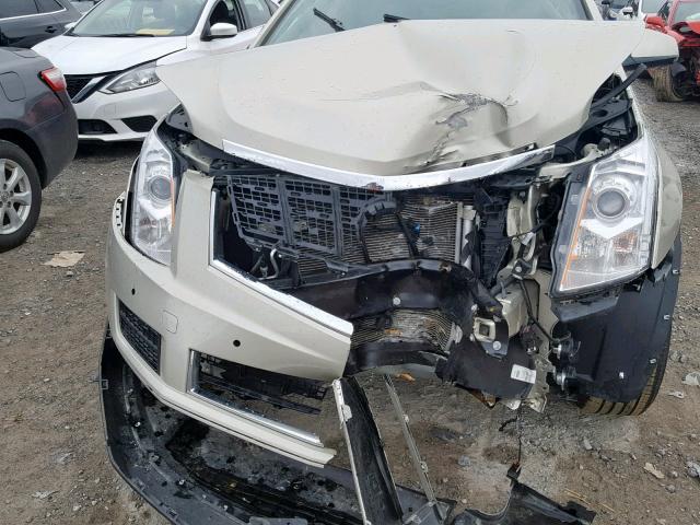 3GYFNBE32ES547498 - 2014 CADILLAC SRX LUXURY SILVER photo 7