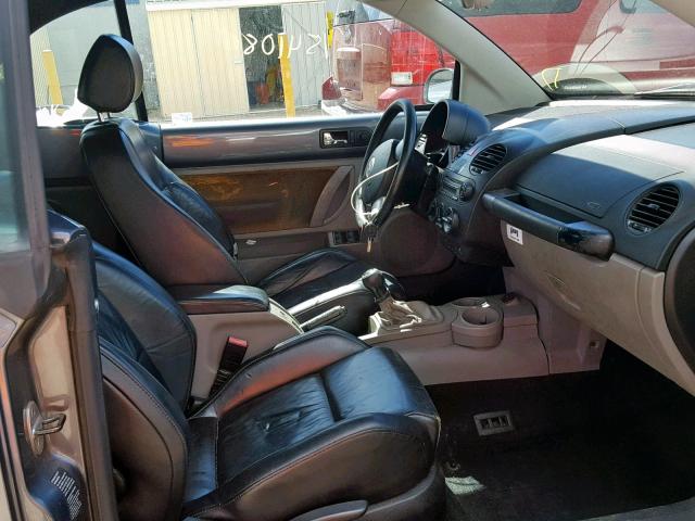 3VWCD31Y64M349493 - 2004 VOLKSWAGEN NEW BEETLE Boz foto 5