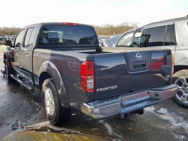 1N6AD0FR2AC433590 - 2010 NISSAN FRONTIER C GRAY photo 3