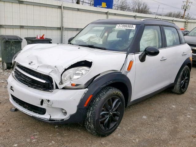 WMWZB3C54BWH95158 - 2011 MINI COOPER COU WHITE photo 2