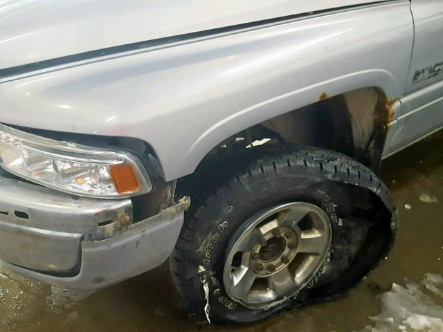 1B7KF2362WJ251124 - 1998 DODGE RAM 2500 SILVER photo 9