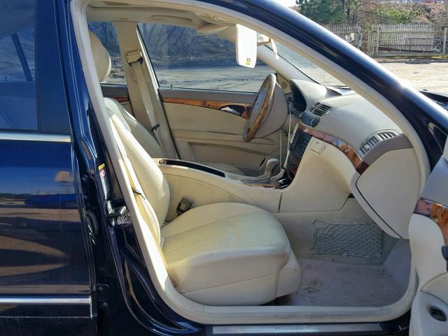 WDBUF65J65A713540 - 2005 MERCEDES-BENZ E 320 BLUE photo 5