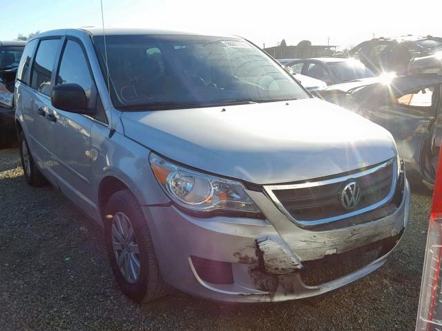 2V8HW44169R559569 - 2009 VOLKSWAGEN ROUTAN S SILVER photo 1