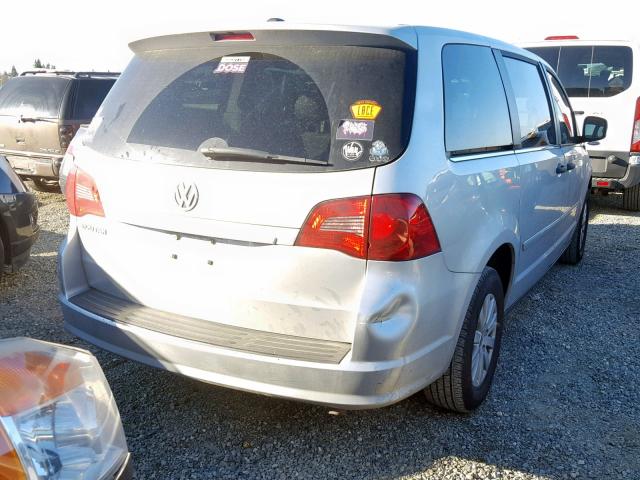 2V8HW44169R559569 - 2009 VOLKSWAGEN ROUTAN S SILVER photo 4