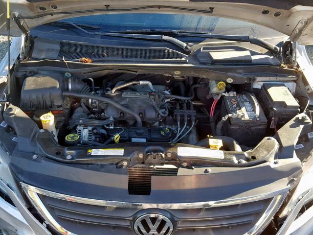 2V8HW44169R559569 - 2009 VOLKSWAGEN ROUTAN S SILVER photo 7