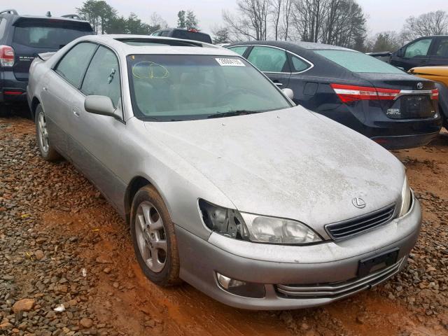 JT8BF28G9Y5077774 - 2000 LEXUS ES 300 SILVER photo 1