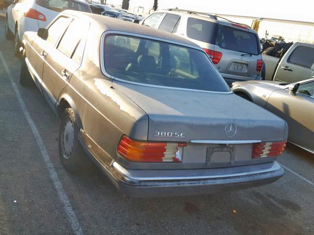 WDBCA32C0FA121406 - 1985 MERCEDES-BENZ 380 SE GRAY photo 3