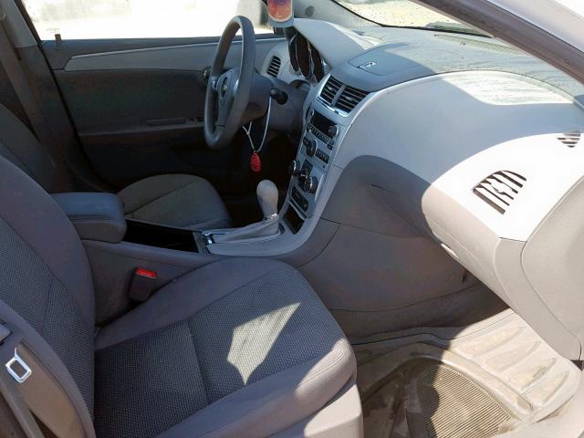 1G1ZA5EB0AF104636 - 2010 CHEVROLET MALIBU LS WHITE photo 5