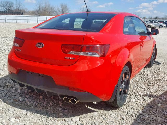 KNAFW6A30D5685319 - 2013 KIA FORTE SX RED photo 4