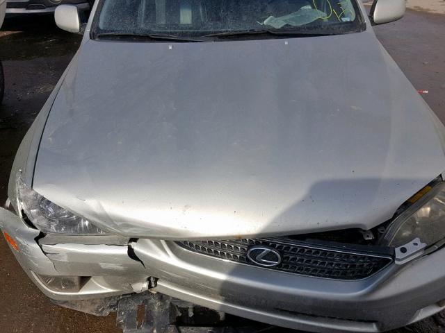 JTHBD192440083864 - 2004 LEXUS IS 300 SILVER photo 7