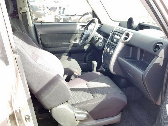 JTLKT324150219143 - 2005 TOYOTA SCION XB GRAY photo 5