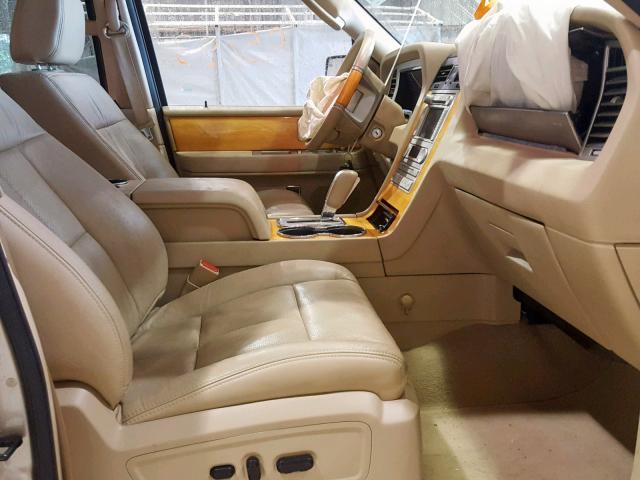 5LMFU27568LJ07911 - 2008 LINCOLN NAVIGATOR Qəhvəyi foto 5