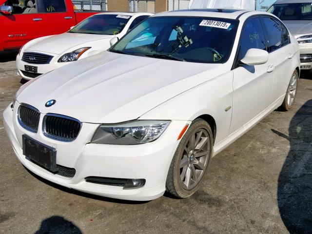 WBAPH5C55BA441600 - 2011 BMW 328 I SULE WHITE photo 2