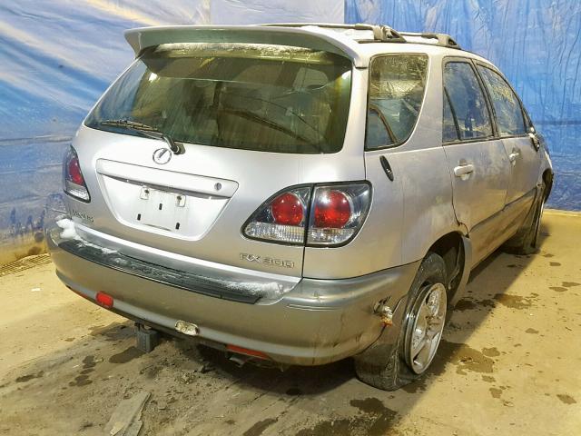 JTJGF10U610082868 - 2001 LEXUS RX 300 SILVER photo 4