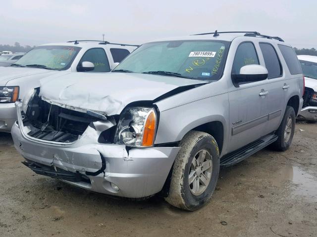 1GKS1AE0XDR320890 - 2013 GMC YUKON SLE SILVER photo 2