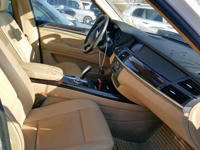 5UXFE83589L309615 - 2009 BMW X5 XDRIVE4 Weiß Foto 5