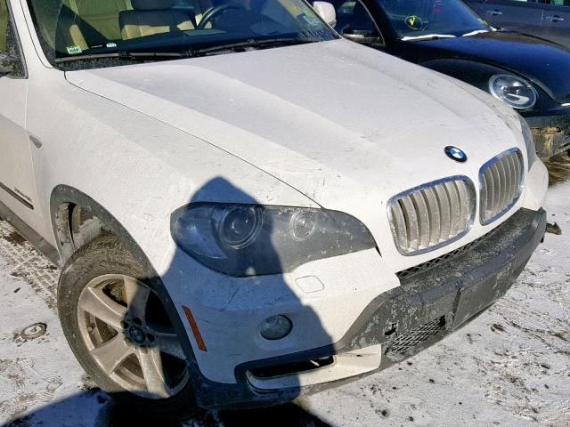 5UXFE83589L309615 - 2009 BMW X5 XDRIVE4 Weiß Foto 9
