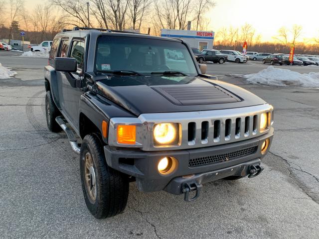 5GTDN136368123898 - 2006 HUMMER H3 BLACK photo 2