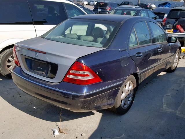 WDBRF61J34F475529 - 2004 MERCEDES-BENZ C 240 BLUE photo 4