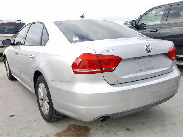 1VWAH7A33DC006911 - 2013 VOLKSWAGEN PASSAT S SILVER photo 3