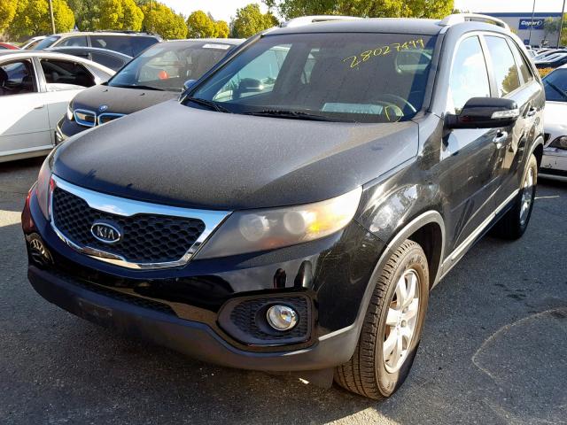 5XYKT4A28CG218757 - 2012 KIA SORENTO BA BLACK photo 2