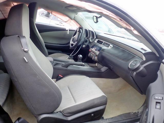 2G1FE1E36C9138942 - 2012 CHEVROLET CAMARO LS SILVER photo 5