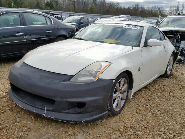 JN1AZ34D94T160412 - 2004 NISSAN 350Z COUPE WHITE photo 2