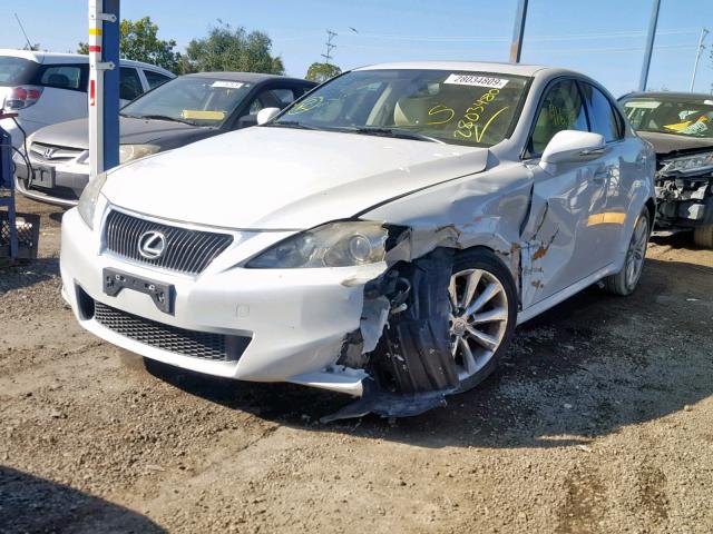 JTHBF5C28B2100824 - 2011 LEXUS IS 250 WHITE photo 2