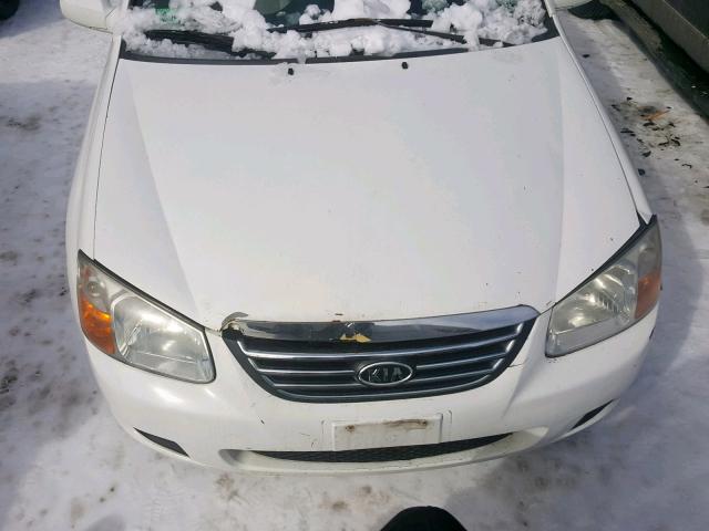 KNAFE121075400173 - 2007 KIA SPECTRA EX WHITE photo 7