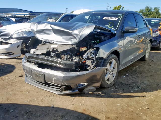 3VWLL7AJ6CM426942 - 2012 VOLKSWAGEN JETTA TDI GRAY photo 2