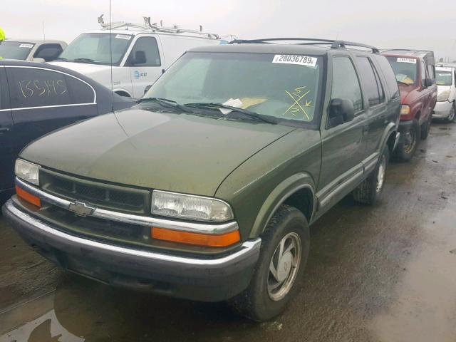 1GNDT13W212132866 - 2001 CHEVROLET BLAZER GREEN photo 2