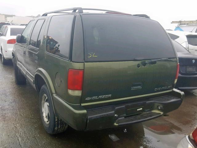 1GNDT13W212132866 - 2001 CHEVROLET BLAZER GREEN photo 3