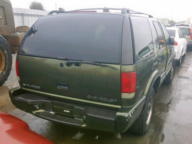 1GNDT13W212132866 - 2001 CHEVROLET BLAZER GREEN photo 4