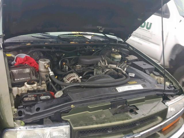 1GNDT13W212132866 - 2001 CHEVROLET BLAZER GREEN photo 7