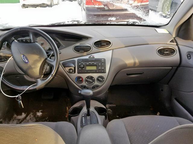 3FAFP37383R102664 - 2003 FORD FOCUS ZX5 GRAY photo 9