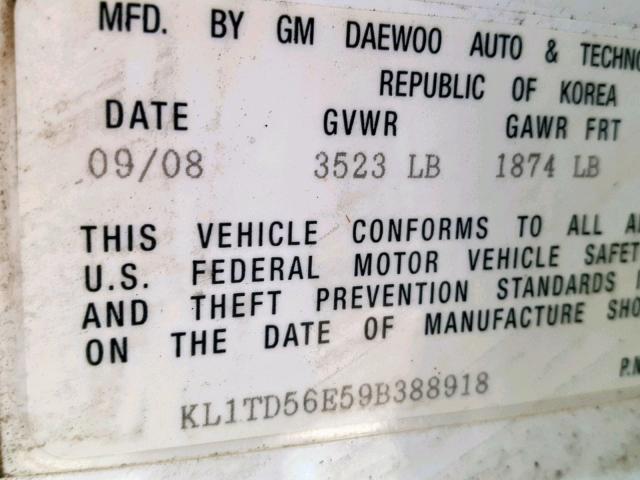 KL1TD56E59B388918 - 2009 CHEVROLET AVEO LS WHITE photo 10