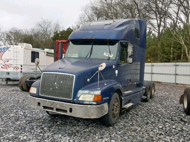 4V4NC9JH11N253682 - 2001 VOLVO VN VNL BLUE photo 2