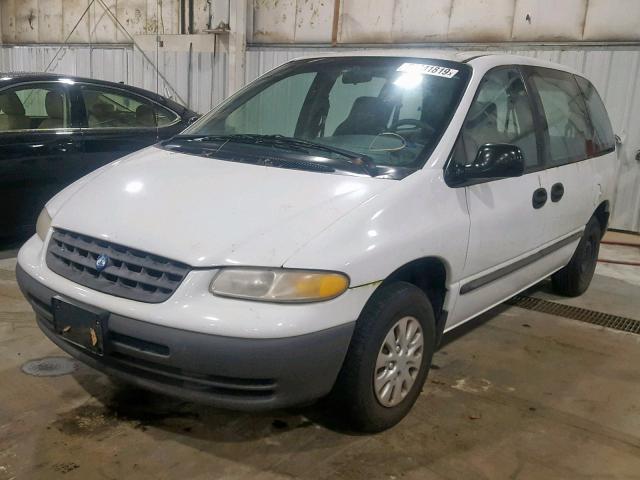 2P4FP253XWR541183 - 1998 PLYMOUTH VOYAGER WHITE photo 2