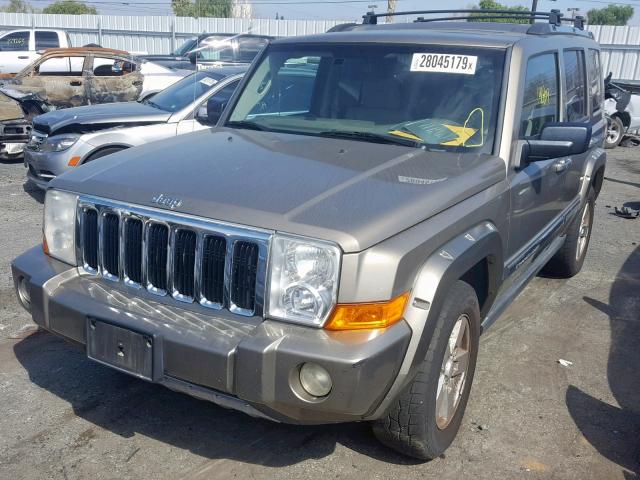 1J8HH58N16C167508 - 2006 JEEP COMMANDER GOLD photo 2