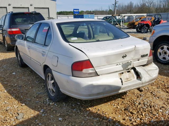 1N4DL01DXXC196294 - 1999 NISSAN ALTIMA XE WHITE photo 3