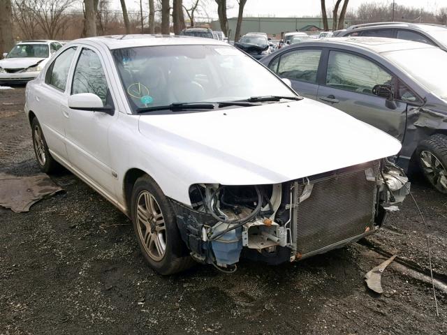 YV1RS592X52429803 - 2005 VOLVO S60 2.5T WHITE photo 1