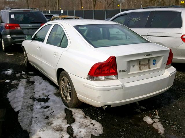 YV1RS592X52429803 - 2005 VOLVO S60 2.5T WHITE photo 3