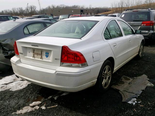 YV1RS592X52429803 - 2005 VOLVO S60 2.5T WHITE photo 4